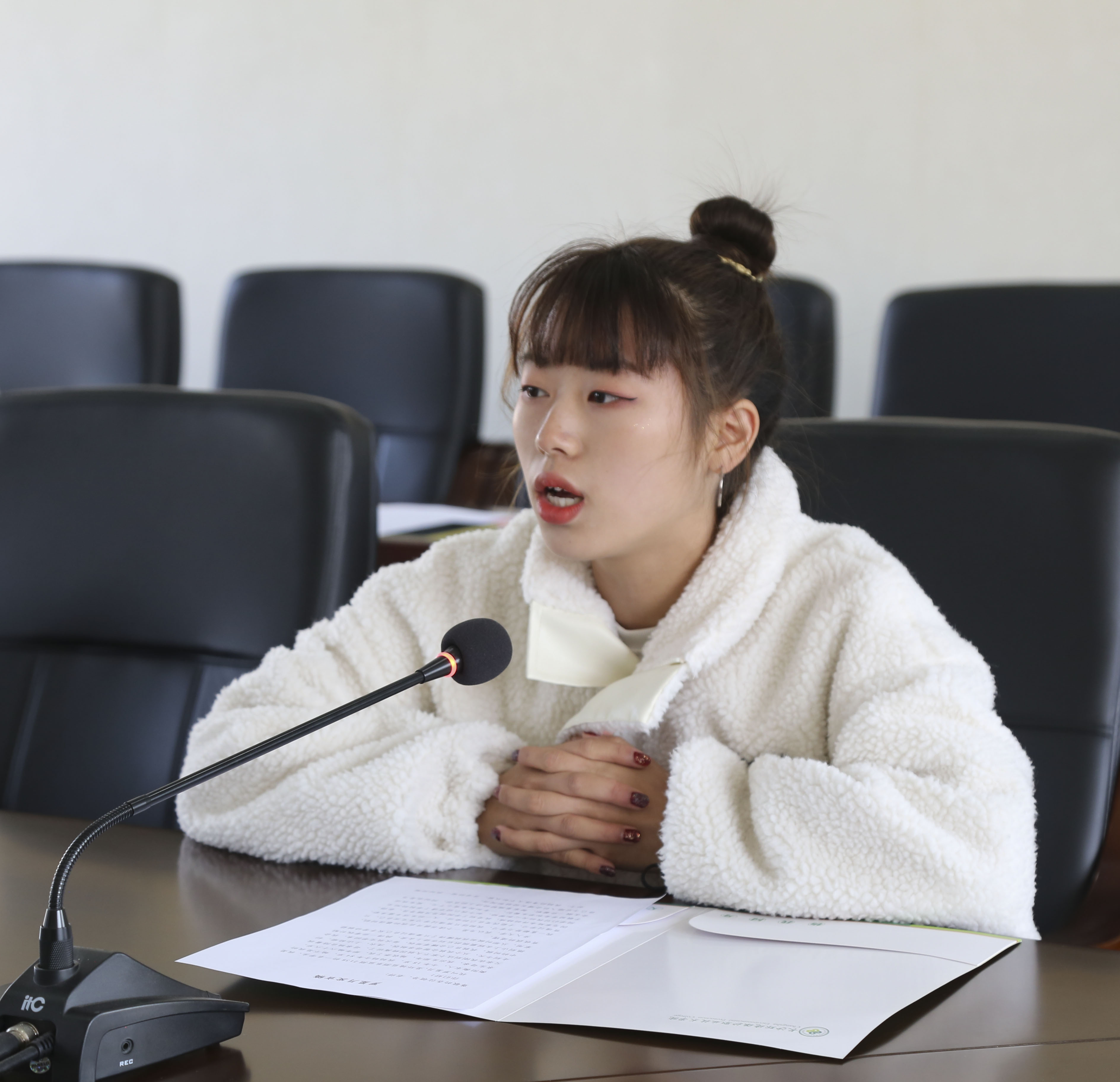 06:長(zhǎng)沙環(huán)保學(xué)院受助學(xué)生代表羅星月.JPG 06:長(zhǎng)沙環(huán)保學(xué)院受助學(xué)生代表羅星月.JPG